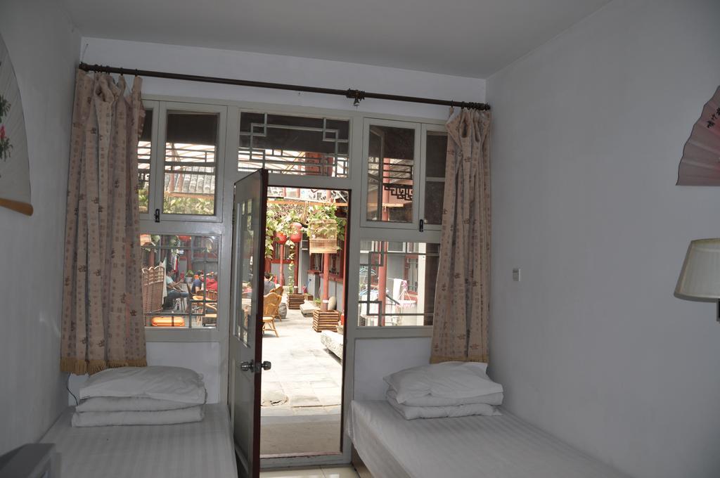 Three Legged Frog Hostel Пекин Стая снимка