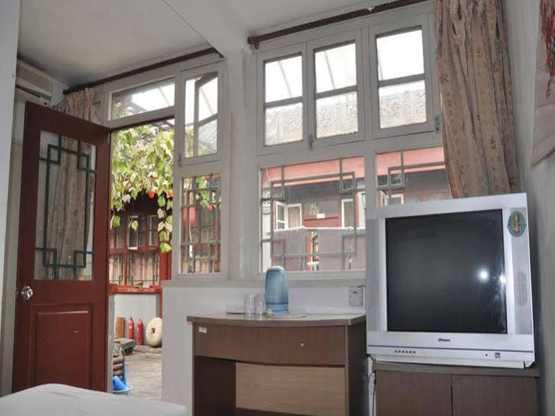 Three Legged Frog Hostel Пекин Екстериор снимка